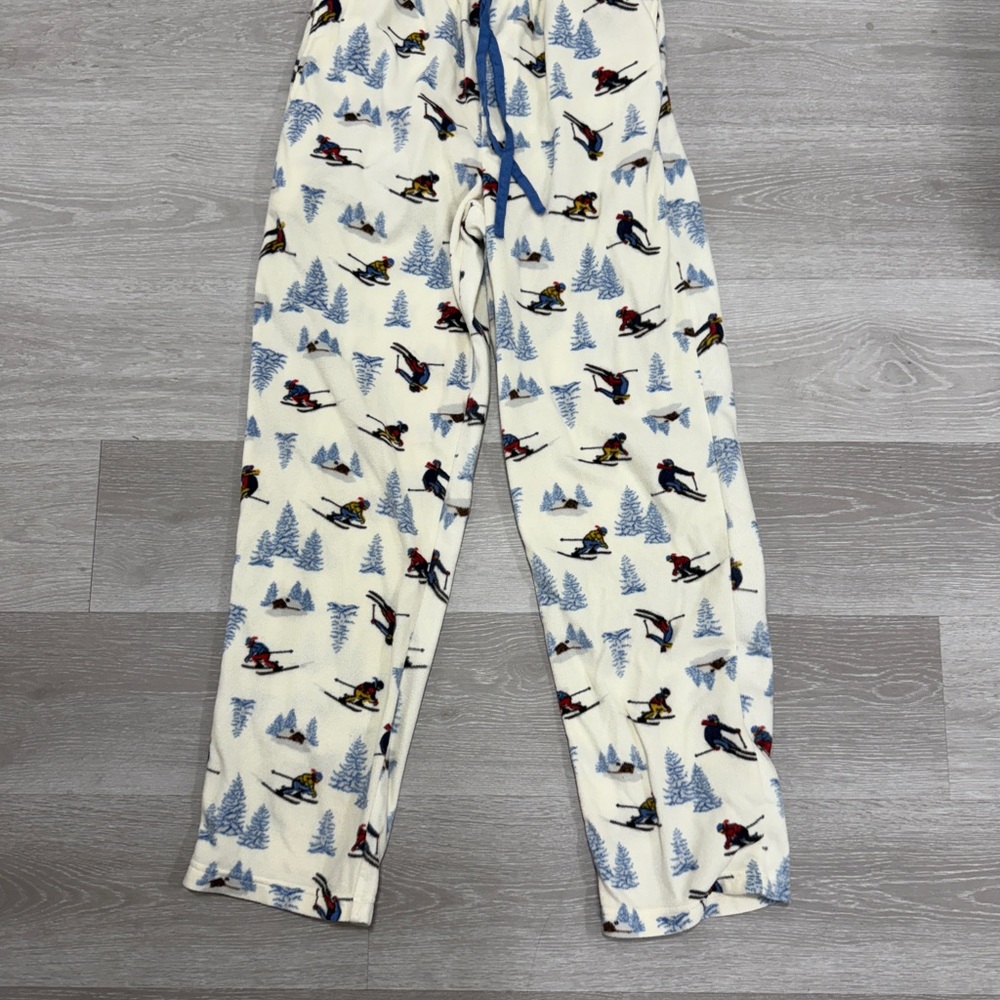 Men’s Pajamas with Ski Print - White and Blue